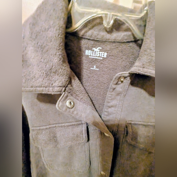 Hollister Boyfriend Style Oversized Button Down - SA - Picture 2 of 5